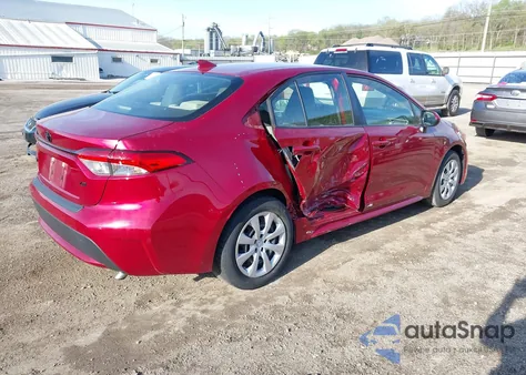 2022 Toyota Corolla Le z USA, uszkodzony, nr VIN JTDEPMAEXNJ203272